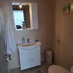 Διαμέρισμα 2 Apartment, Max 4 Persons, 30 Meters Far From The And The Black Sea