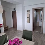 Διαμέρισμα 2 Apartment, Max 4 Persons, 30 Meters Far From The And The Black Sea *