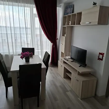 2 Apartment, Max 4 Persons, 30 Meters Far From The And The Black Sea Apartment