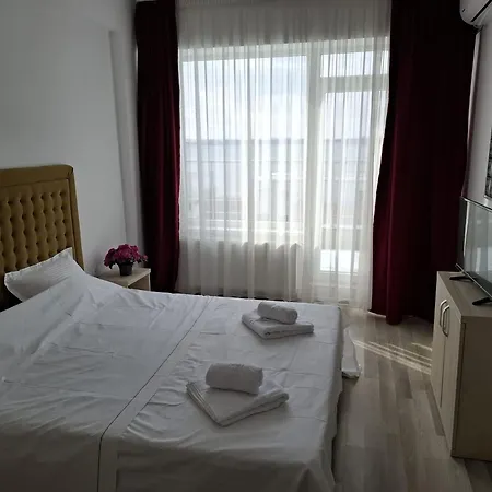 2 Apartment, Max 4 Persons, 30 Meters Far From The And The Black Sea *