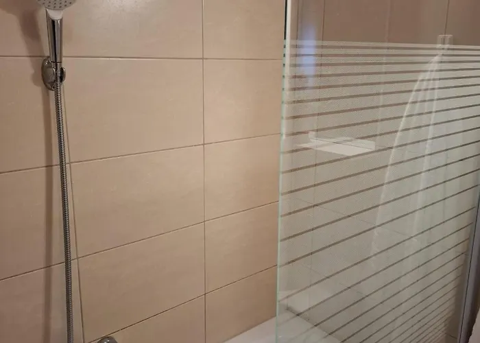 2 Apartment, Max 4 Persons, 30 Meters Far From The And The Black Sea Apartamento Mamaia